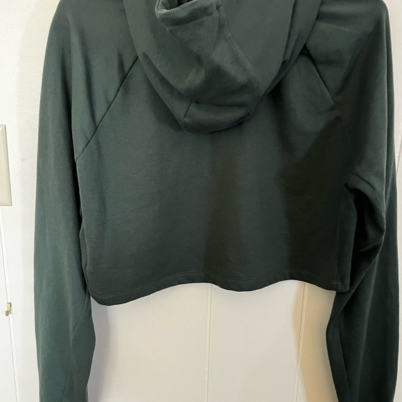 Gymshark Forest Green Cropped Hoodie - Picture 5 of 7